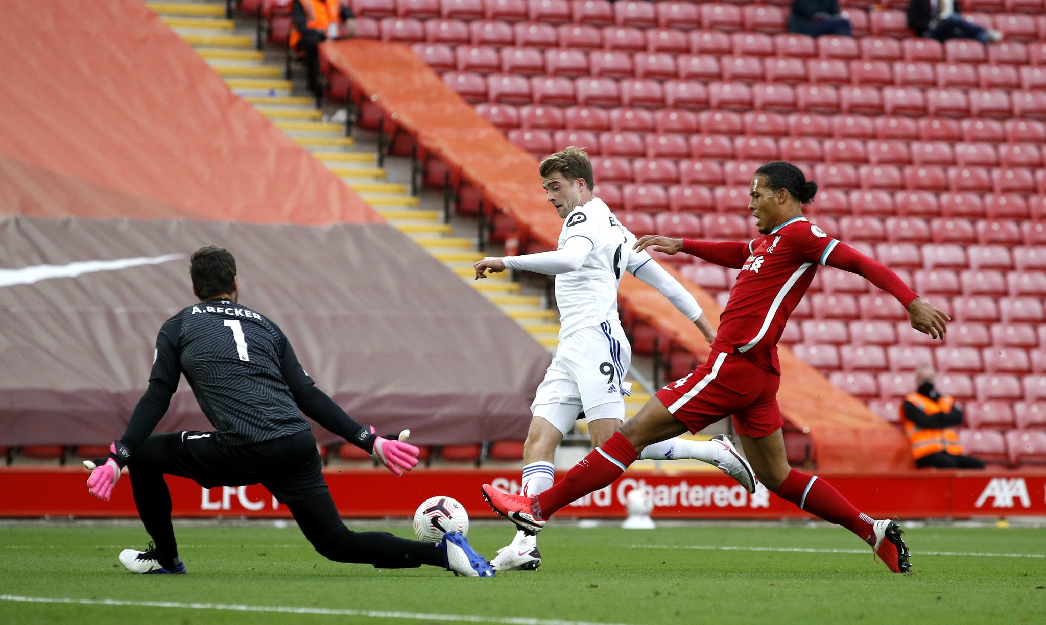 着球员的技 着球员的技