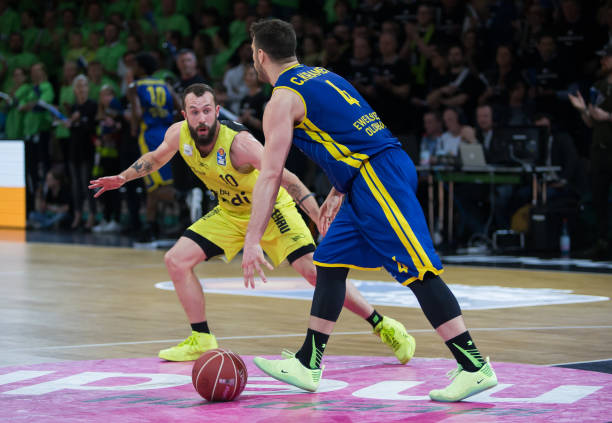 还能巩固球 还能巩固球