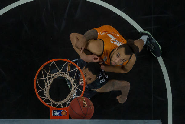 成双刃剑 成双刃剑