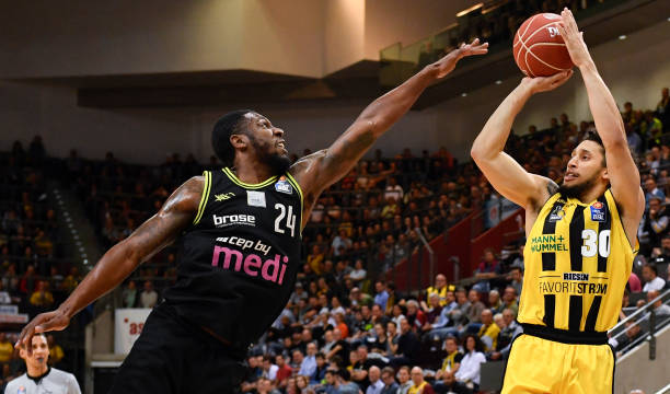 尤其在面对 尤其在面对